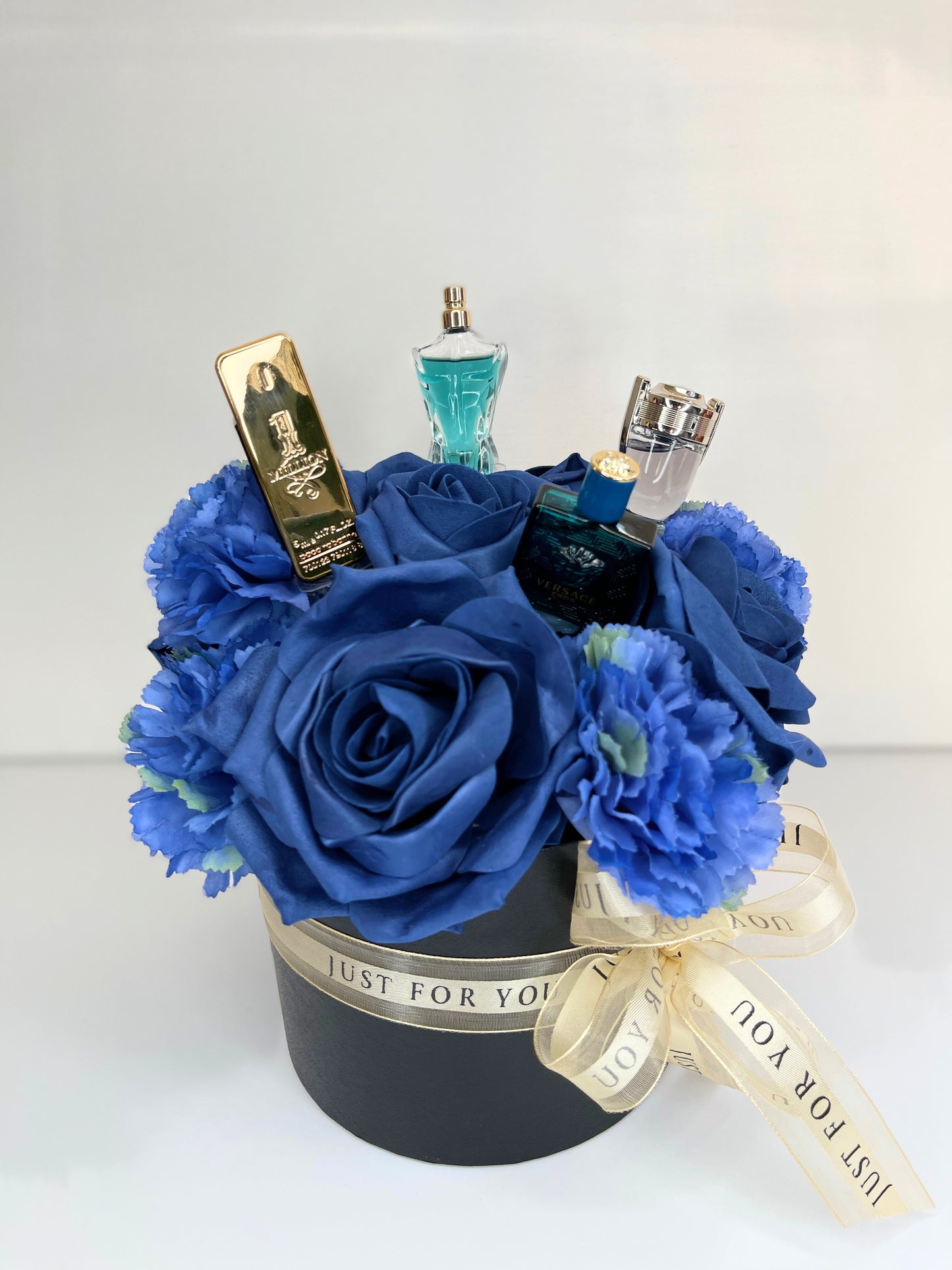 Royal Blue Luxe – The Ultimate Luxury Perfume Bouquet