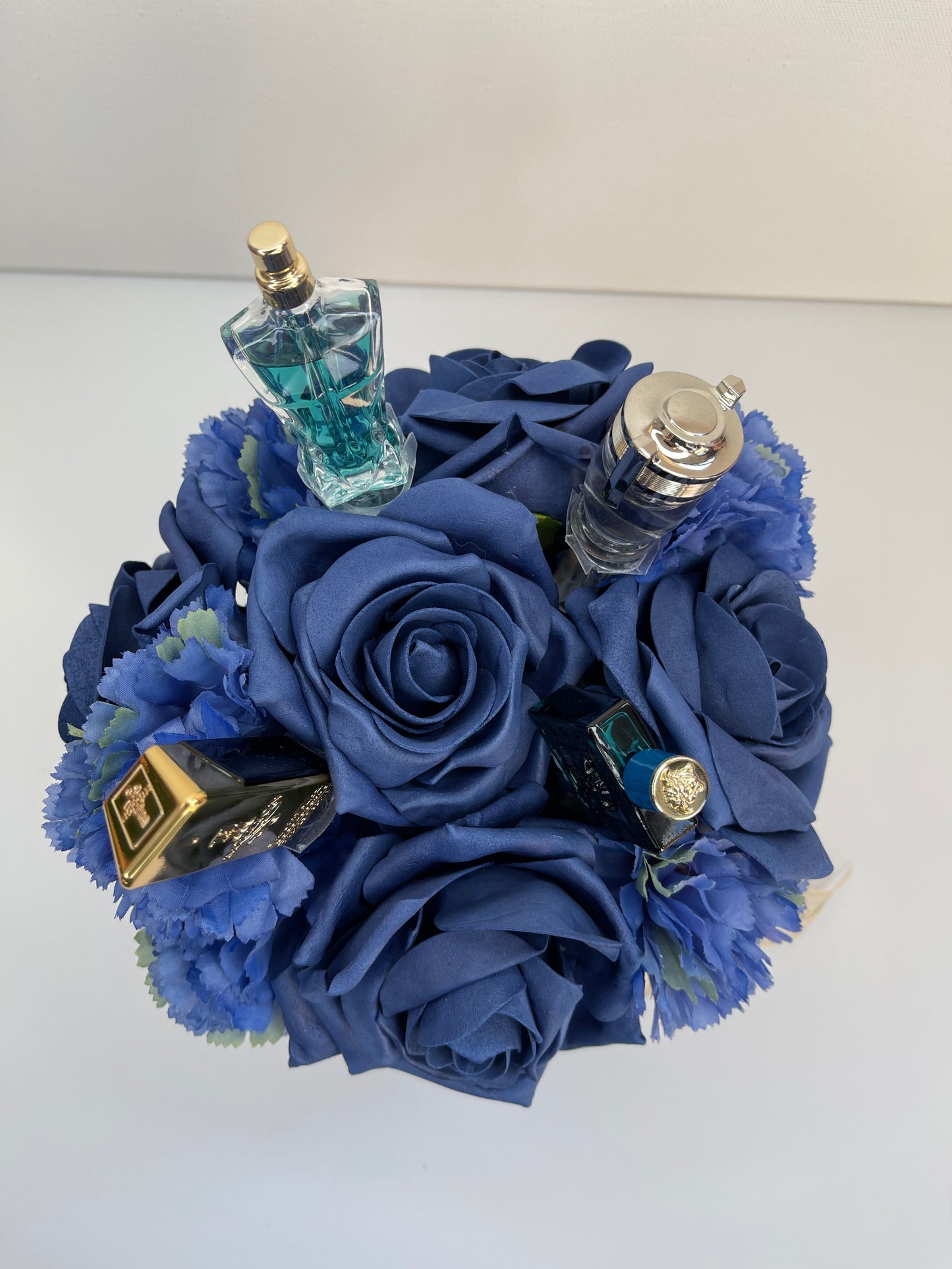 Royal Blue Luxe – The Ultimate Luxury Perfume Bouquet