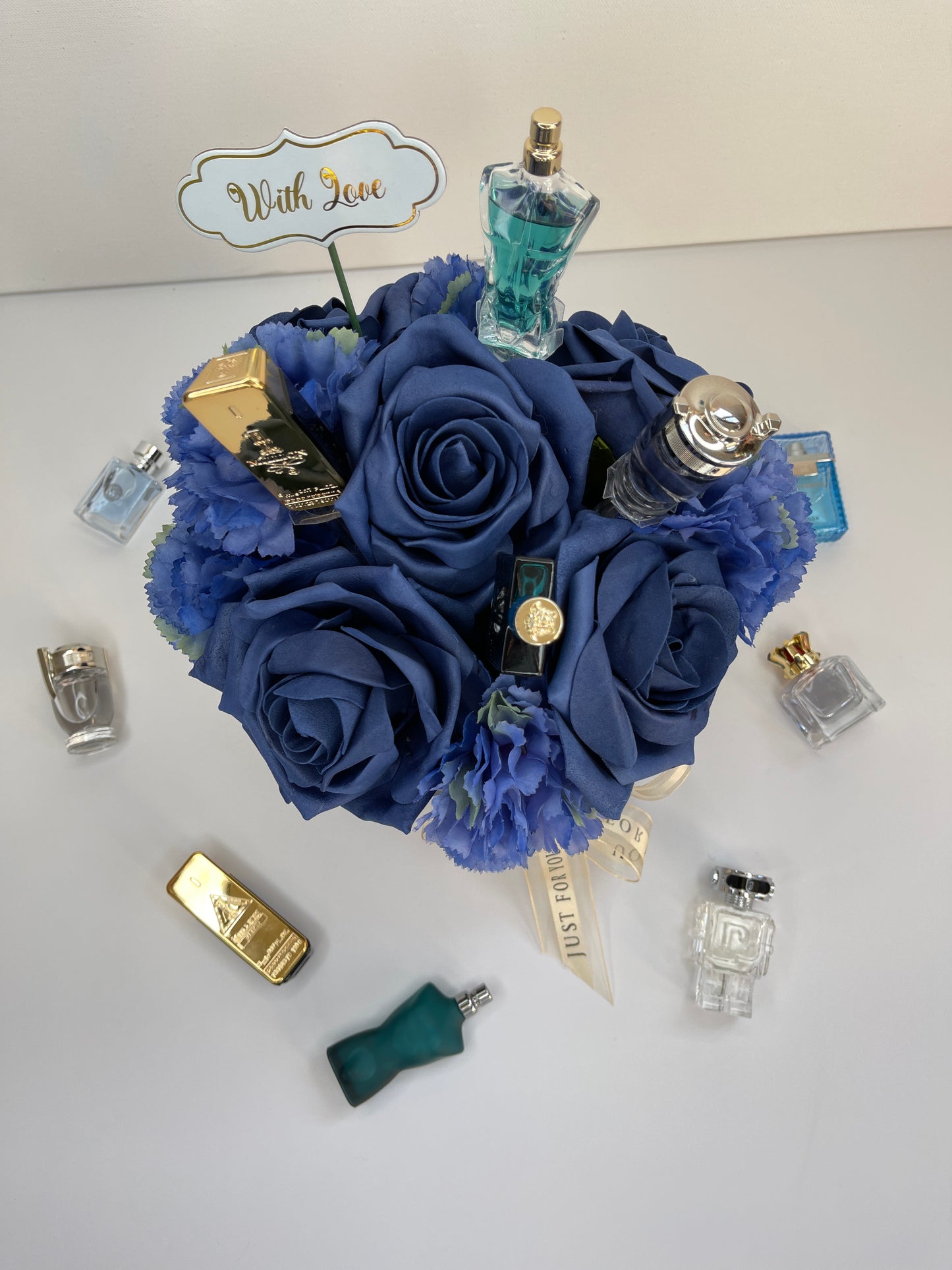 Royal Blue Luxe – The Ultimate Luxury Perfume Bouquet