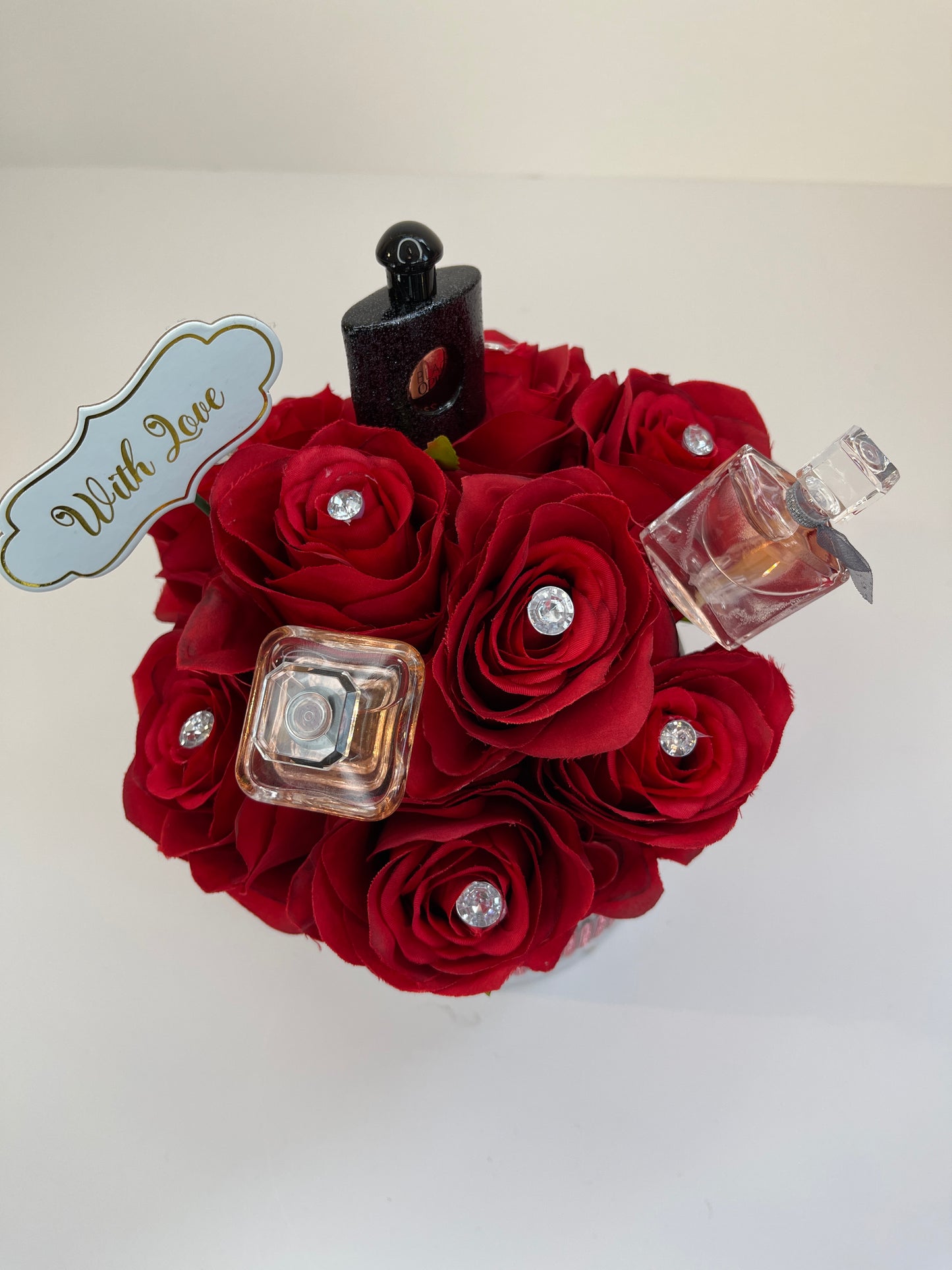 Royal Red Luxe – Luxury Perfume Bouquet